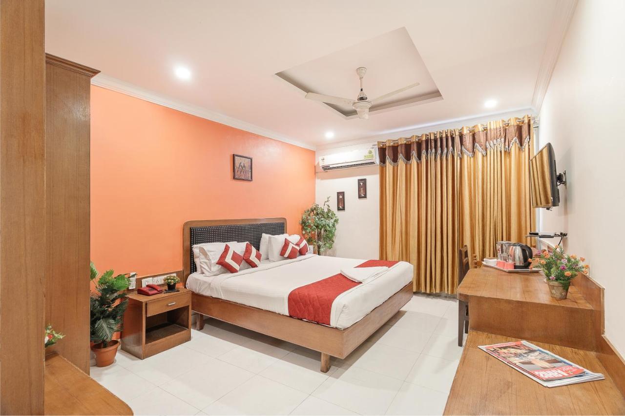 Octave Church Inn Bangalore Extérieur photo